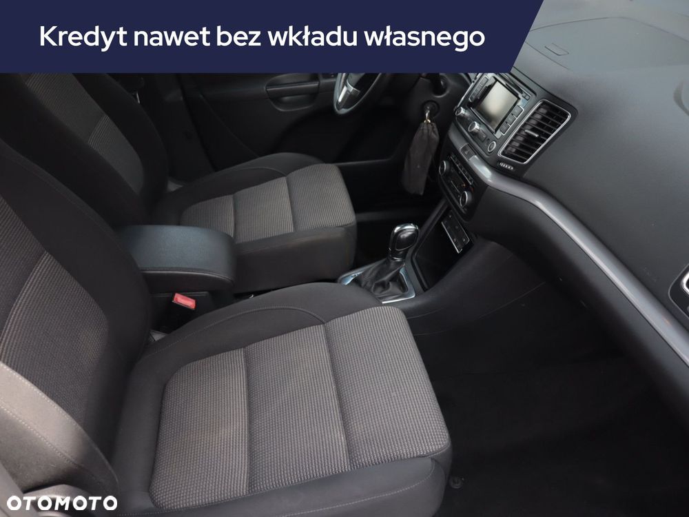 Volkswagen Sharan - 11
