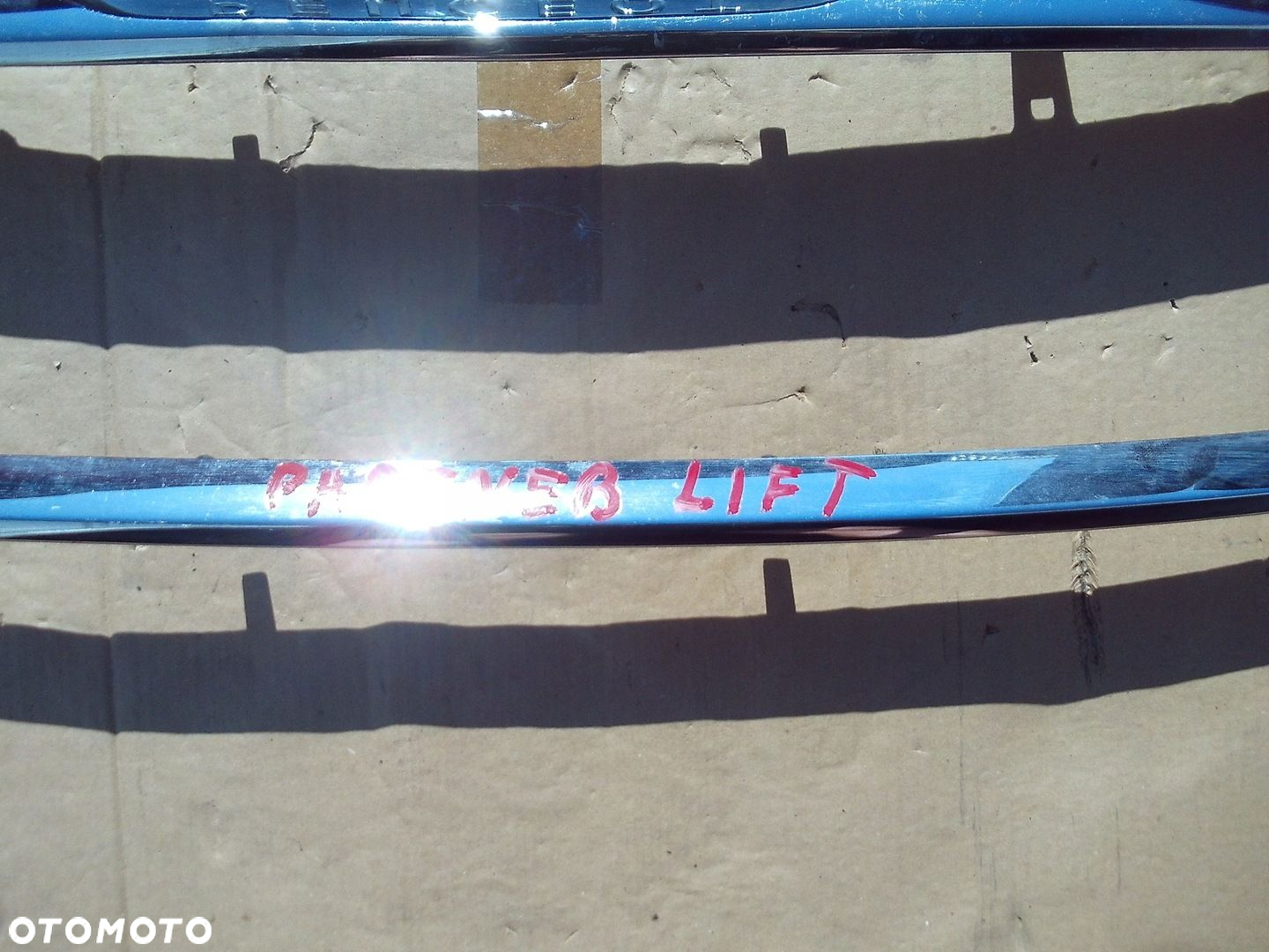 GRIL CHROM PEUGEOT PARTNER LIFT 9810964777 - 2