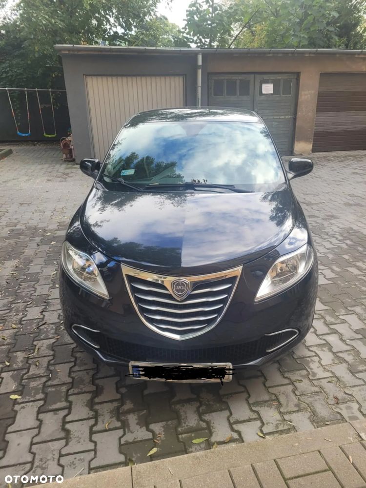 Lancia Ypsilon 1.2 8V Black&Red S&S - 1
