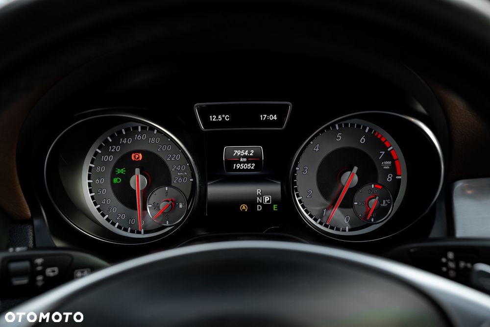 Mercedes-Benz CLA Shooting Brake 250 4Matic 7G-DCT Sport - 33