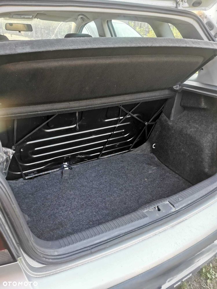 Volkswagen Polo - 7