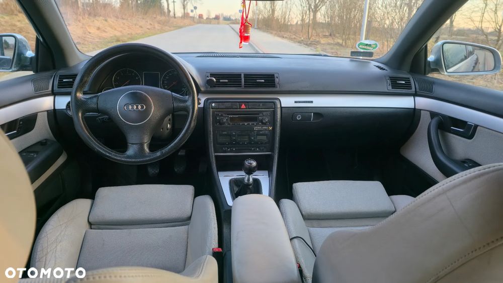 Audi A4 Avant - 10