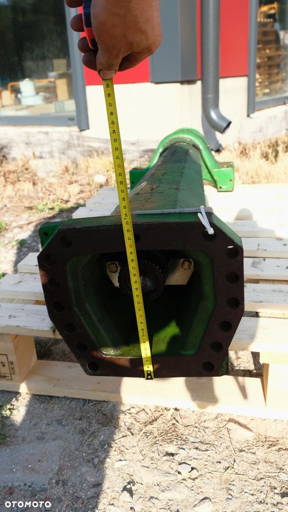 Wal napedowy podpora przystawka John Deere obudowa  L155156 modele 6120,6220,6230,6330,6510,6310, 6195R,6215R,1210R - 6