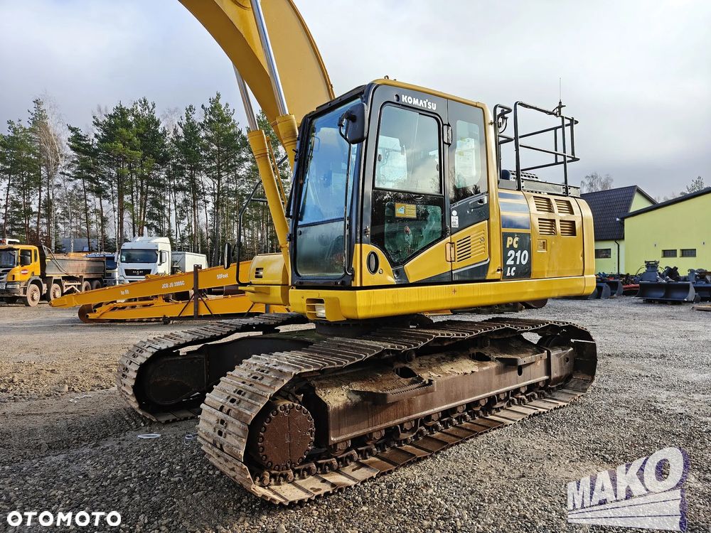 Komatsu PC210LC10 - 12