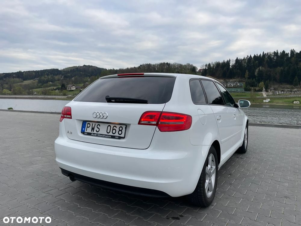 Audi A3 Sportback 1.6 TDI DPF Ambition - 8