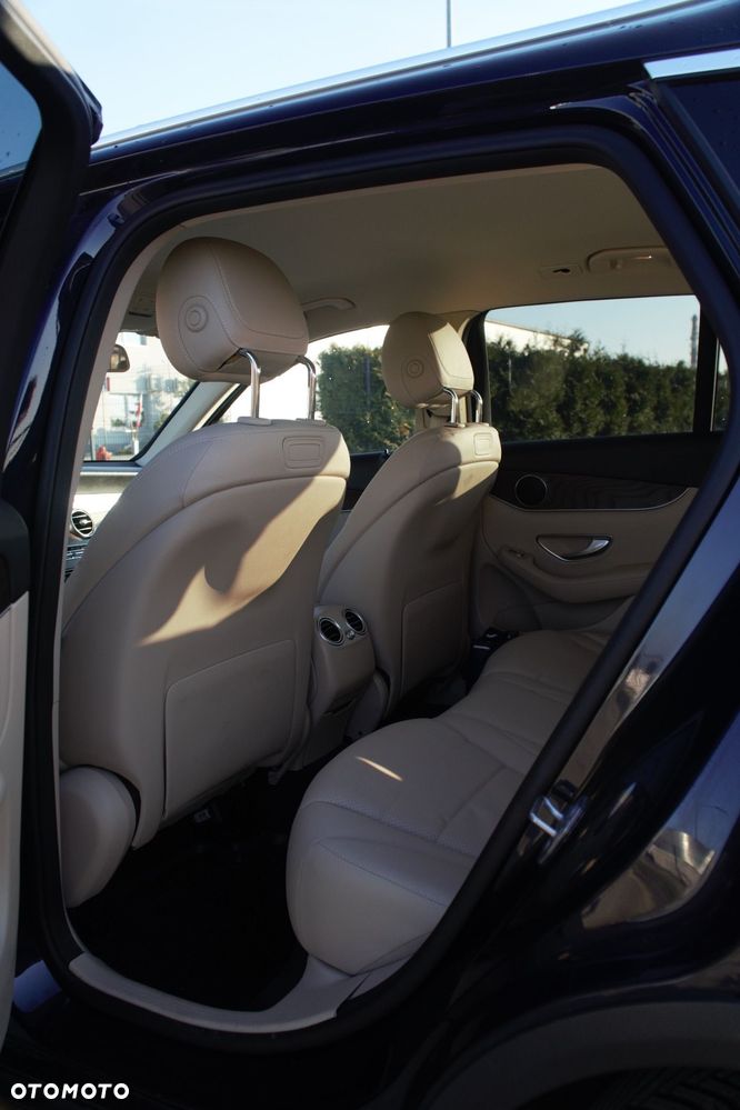 Mercedes-Benz GLC 300 4-Matic - 24