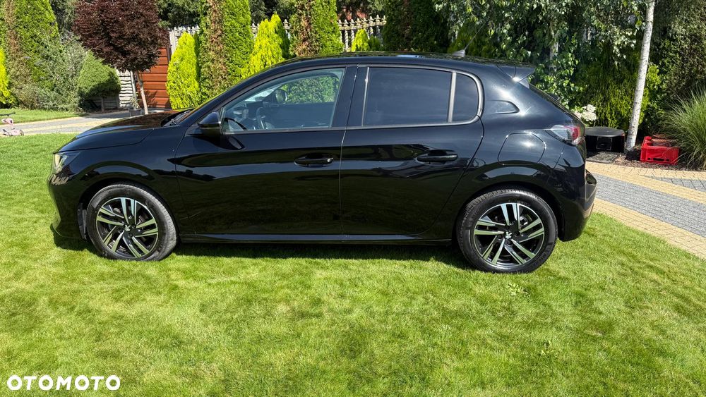 Peugeot 208 - 10