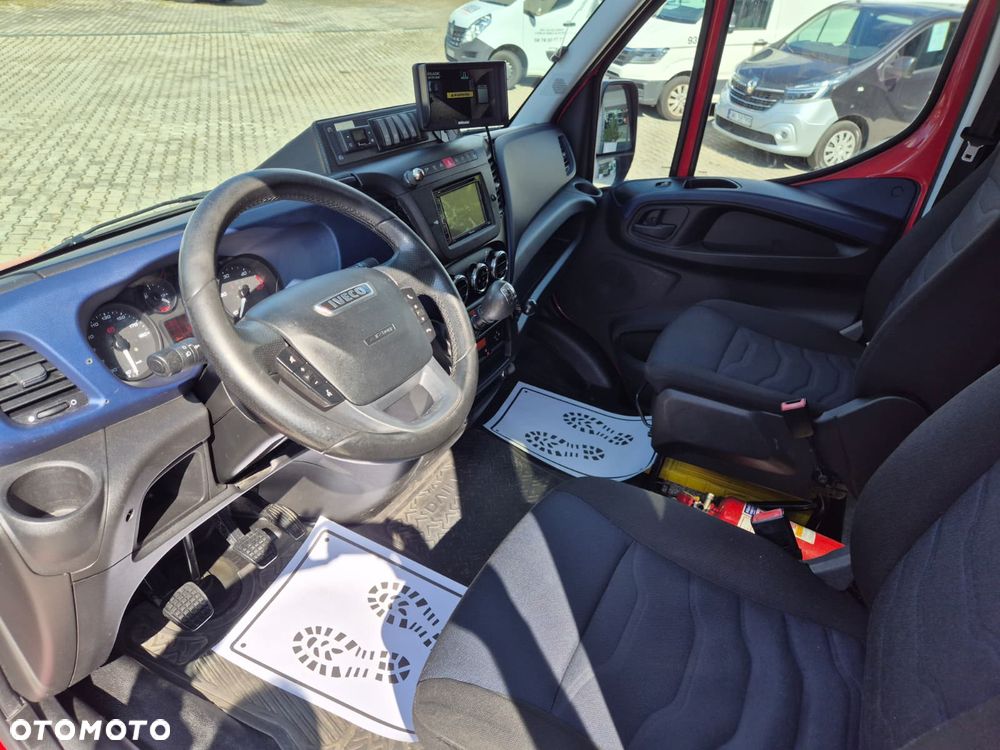 Iveco Daily 40 S 14 Forveda / CNG / BENZYNA / 10 MIEJSC / RAMPA / MIEJSCE DLA INWALIDÓW / KAMERY 360 / MOŻLIWOŚĆ 9 MIEJSC / WEBASTO / BEZWYPADKOWY - 19