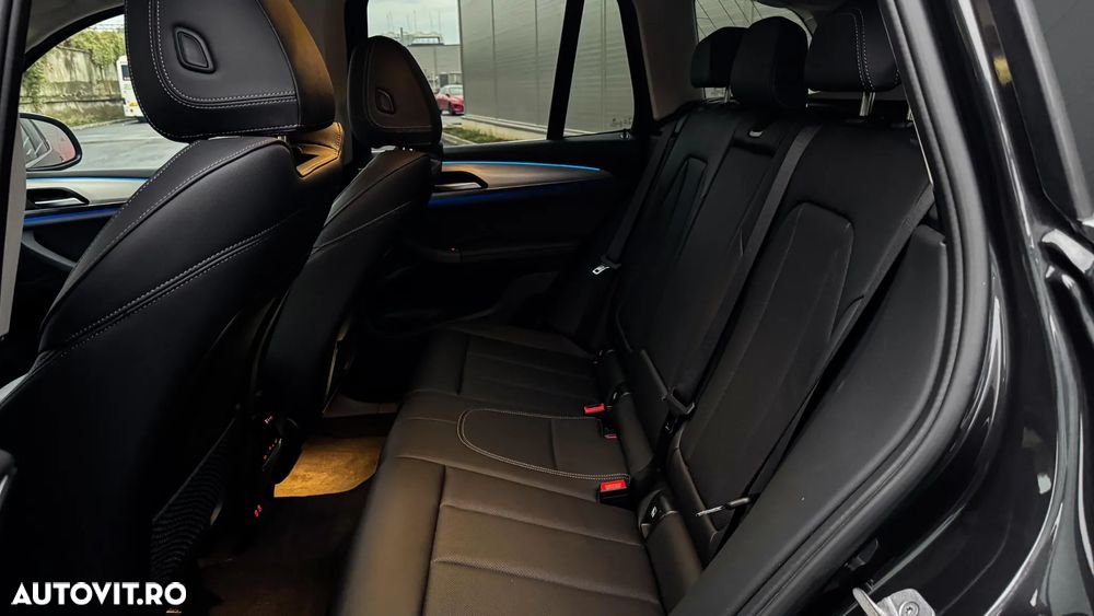 BMW X3 xDrive30e AT PHEV - 11