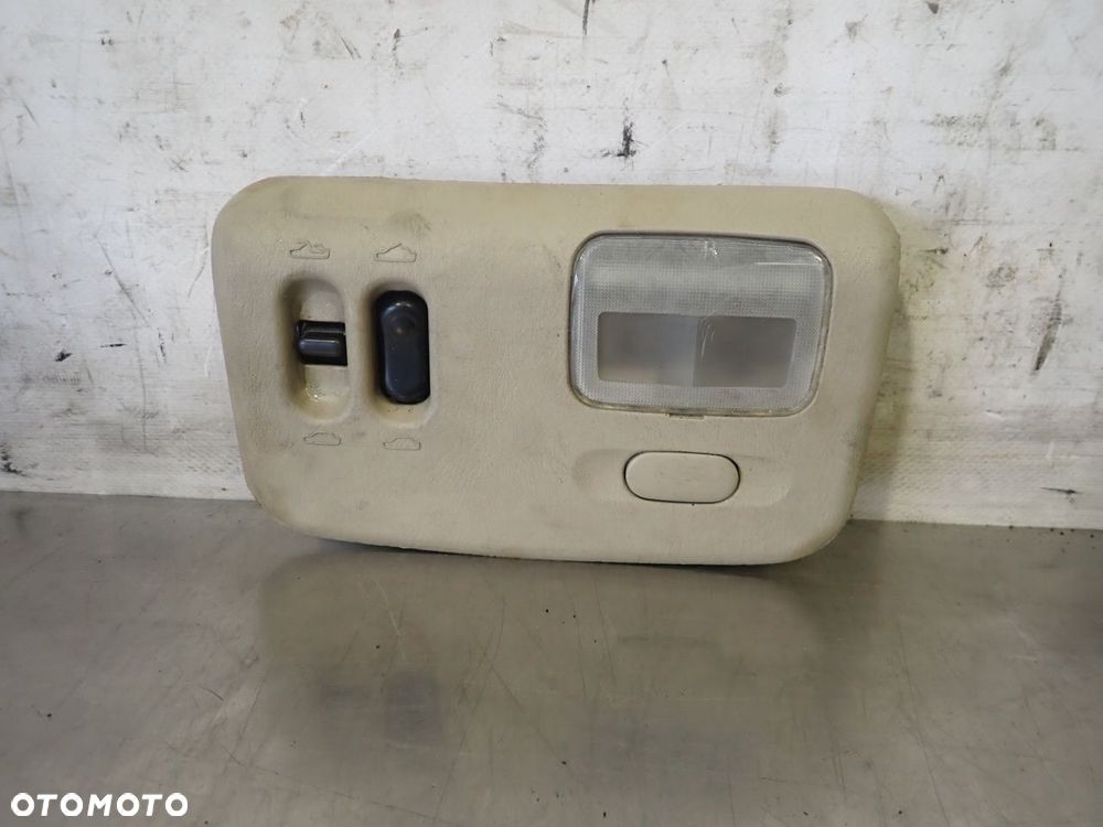 LAMPKA OŚWIETLENIA KABINY NISSAN X-TRAIL - 1