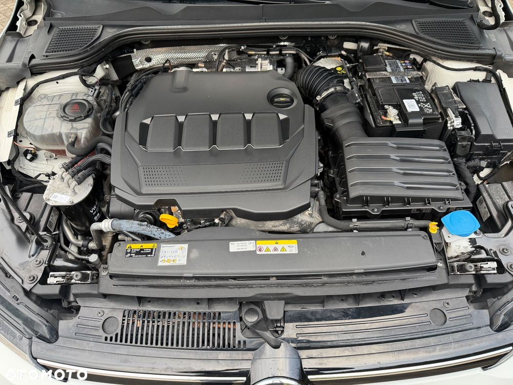 Volkswagen Golf - 38