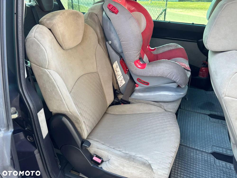Peugeot 807 HDi 170 Bi-Turbo Automatik Platinum Pullmann - 19