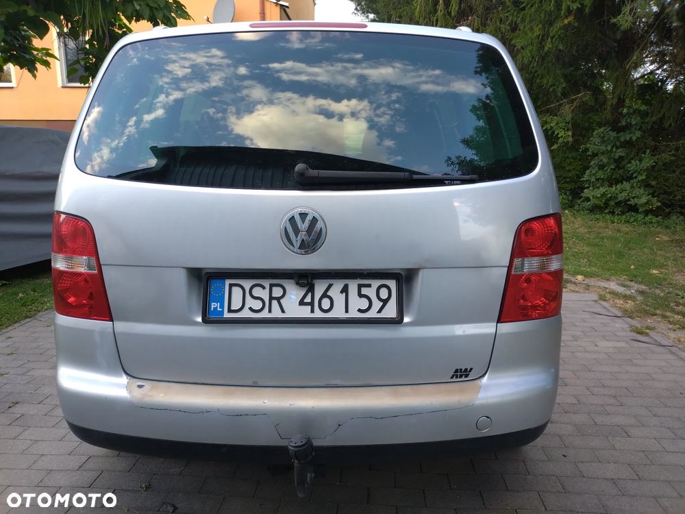 Volkswagen Touran 2.0 TDI DPF Highline - 5