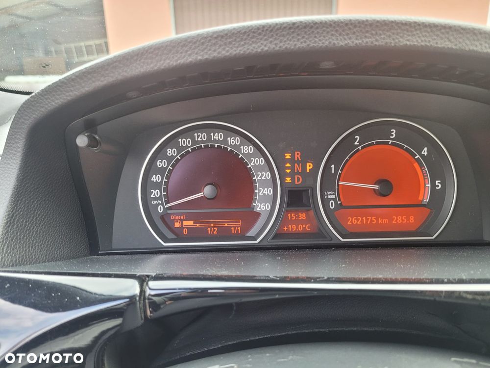 BMW Seria 7 - 12