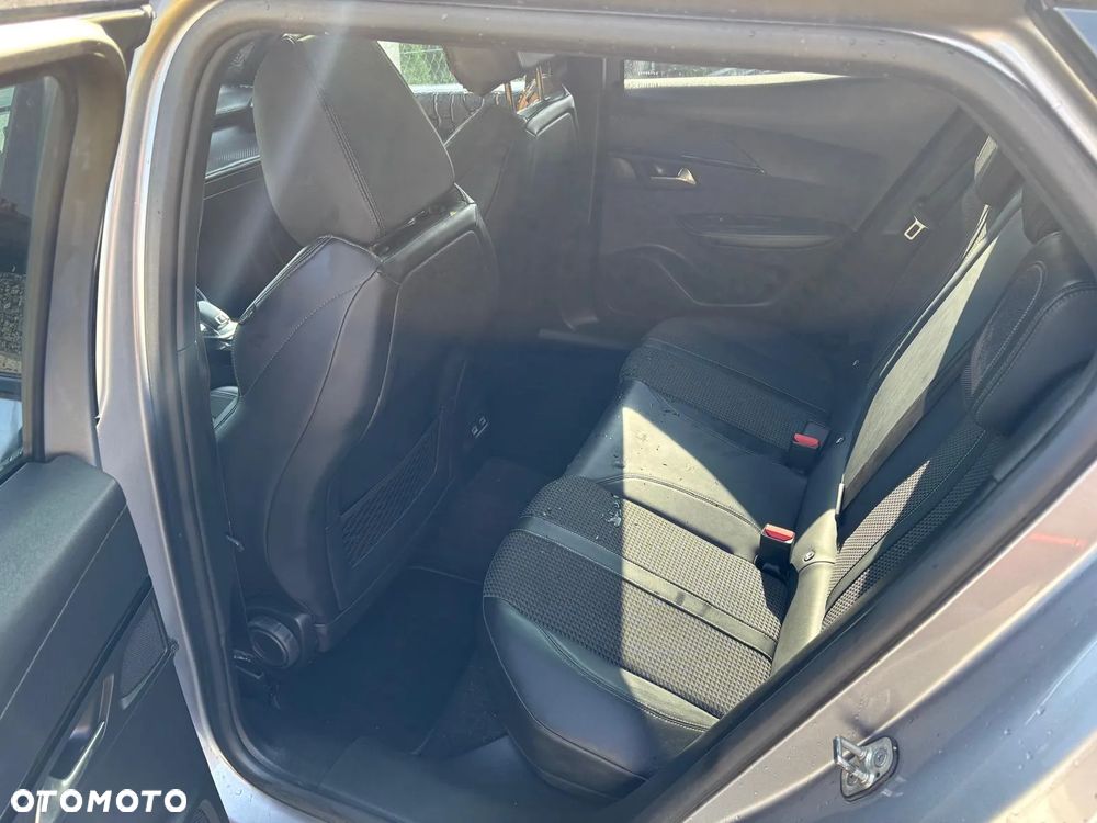 Peugeot 2008 1.2 PureTech GT Line S&S EAT8 - 22