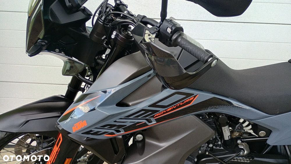 KTM Adventure 890 - 16