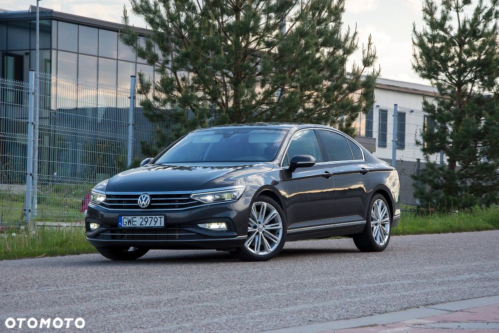Volkswagen Passat - 2