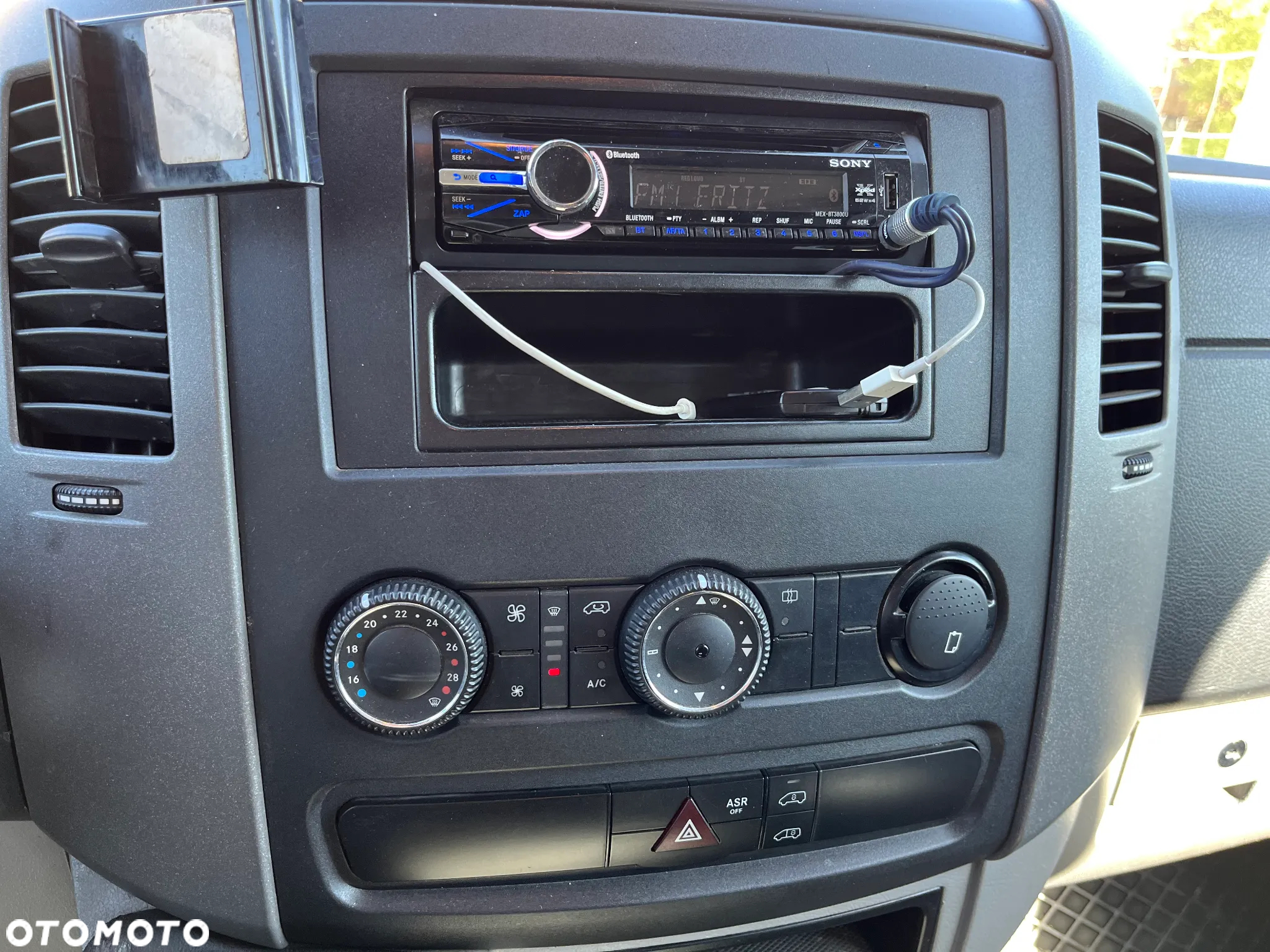 Mercedes-Benz Sprinter - 3