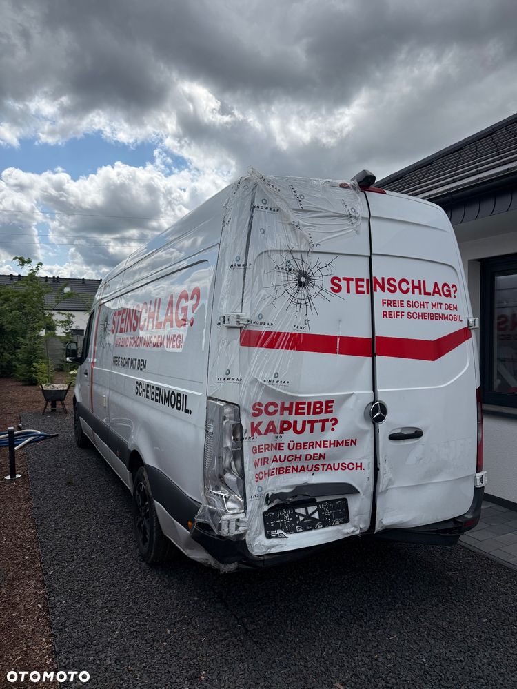 Mercedes-Benz Sprinter - 4