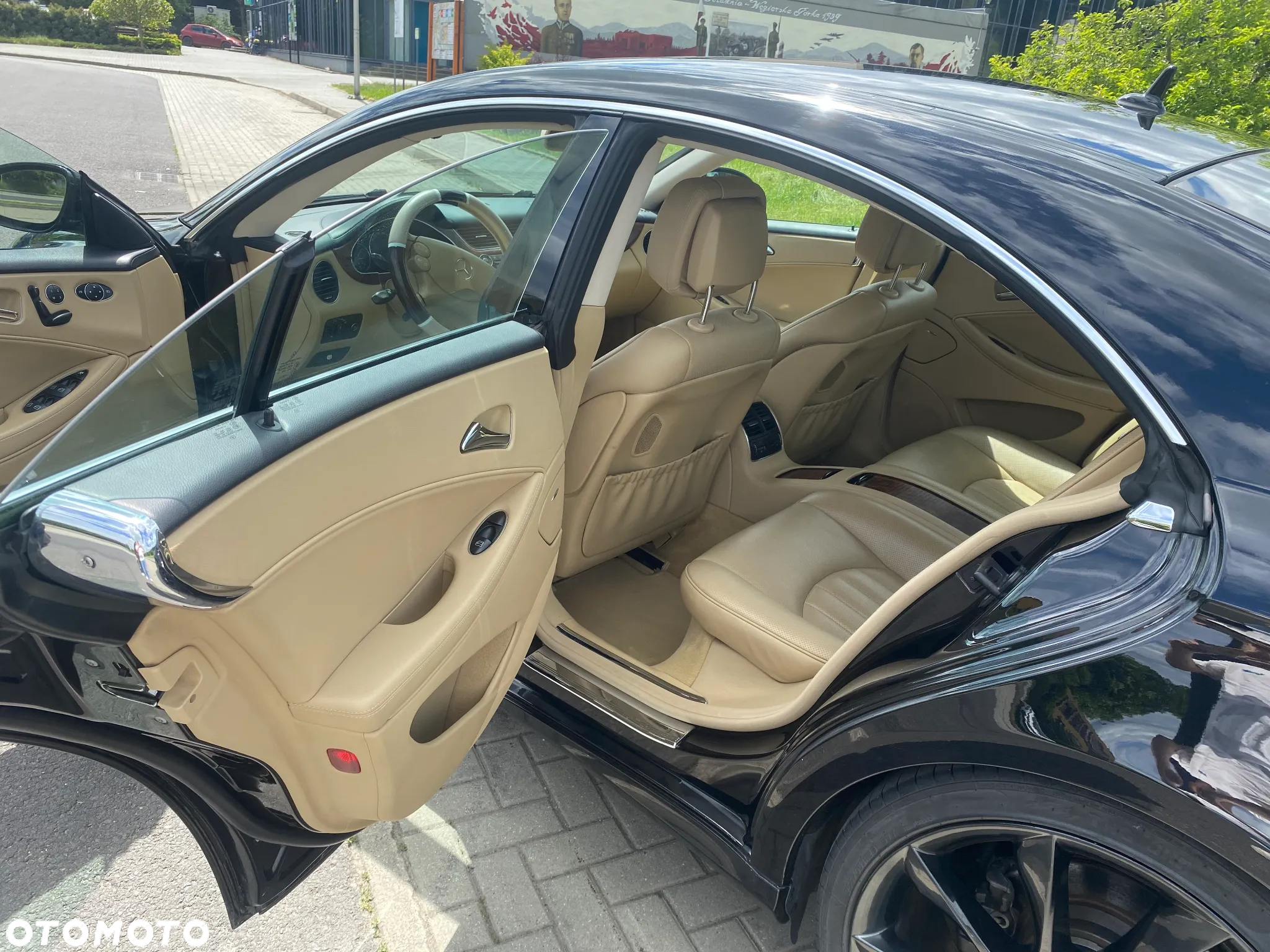 Mercedes-Benz CLS 350 CGI 7G-TRONIC - 12