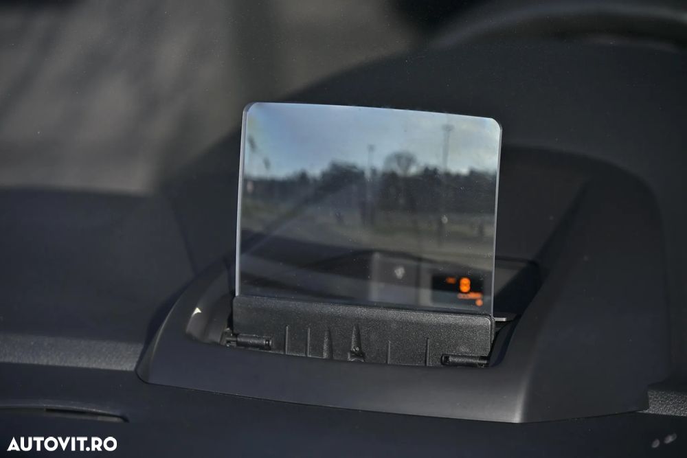 Peugeot 3008 Hybrid4 - 16