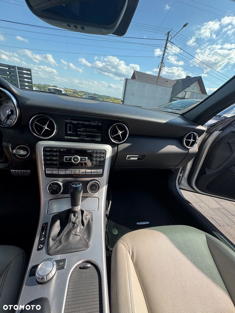 Mercedes-Benz SLK 250 CGI - 18