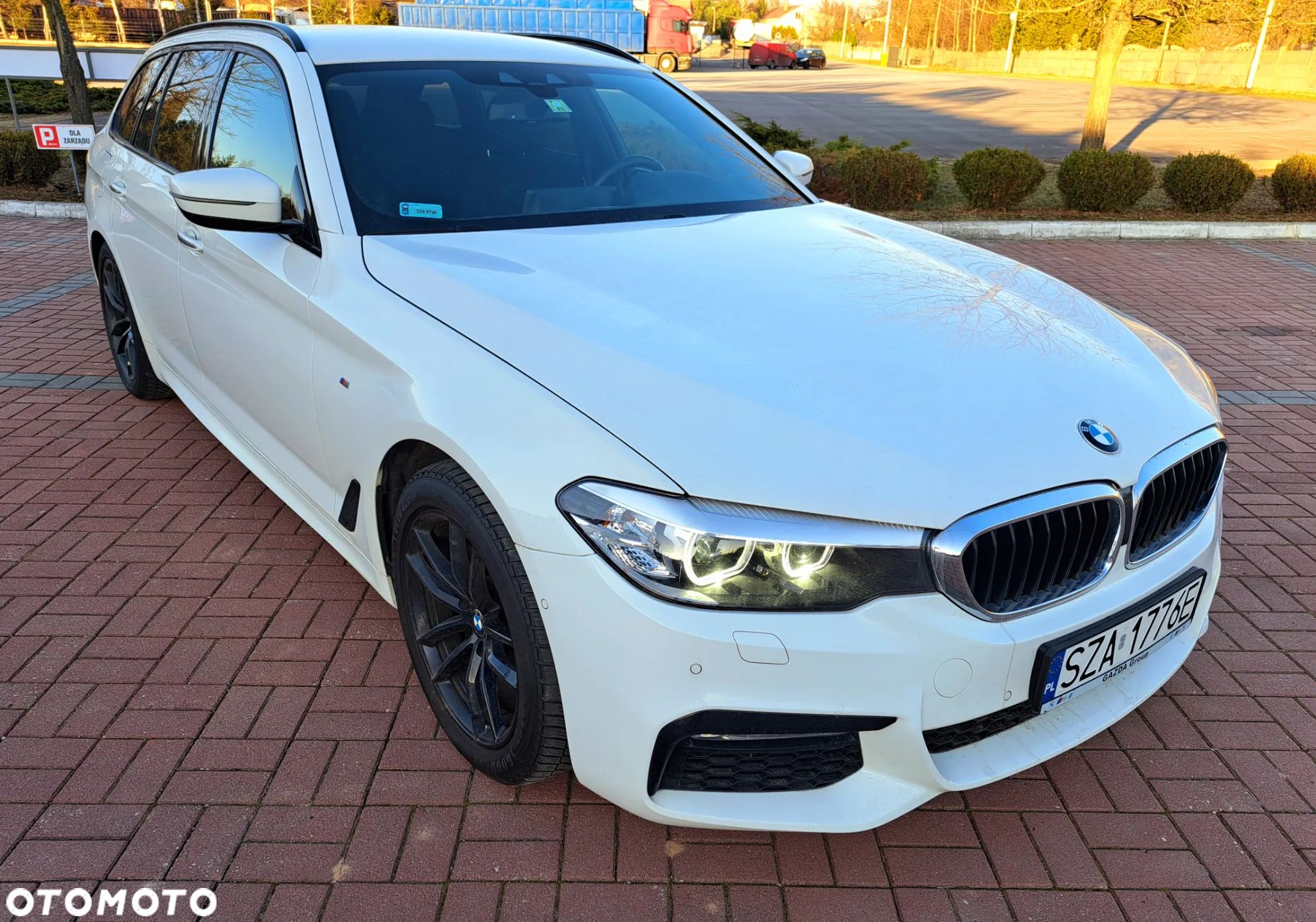 BMW Seria 5 520d xDrive - 1