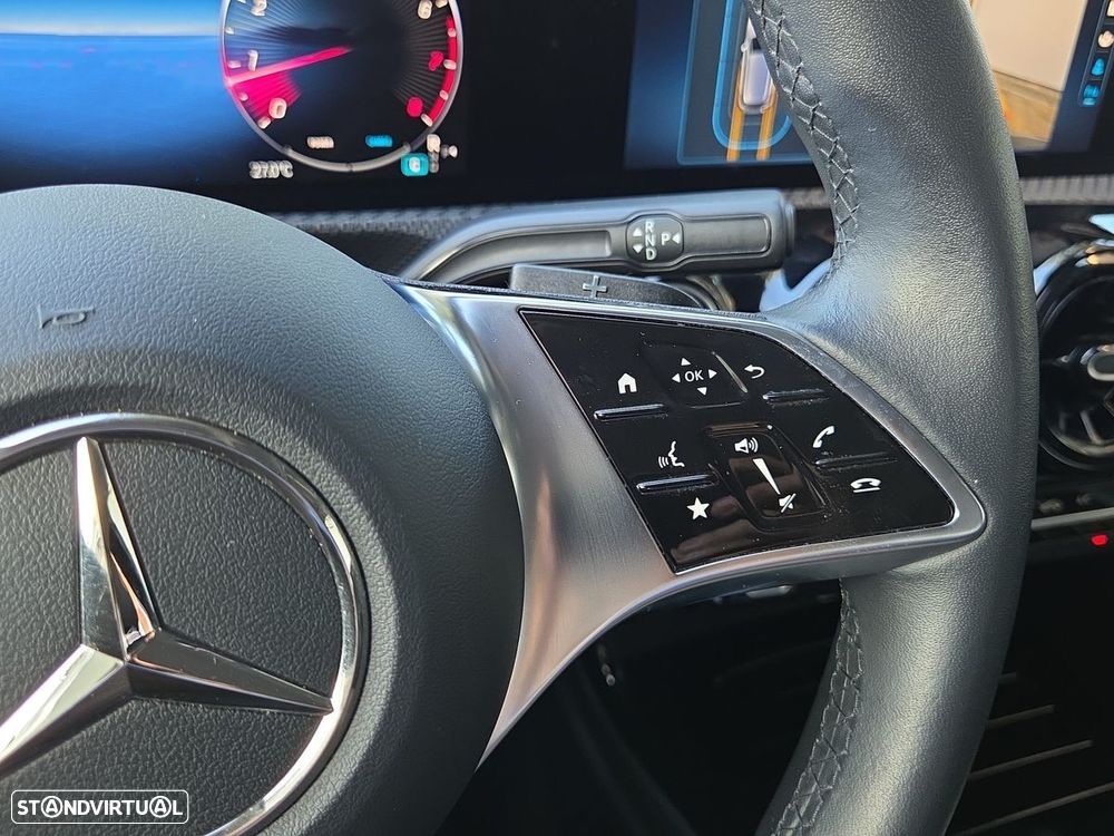 Mercedes-Benz A 200 Style Plus Aut. - 17