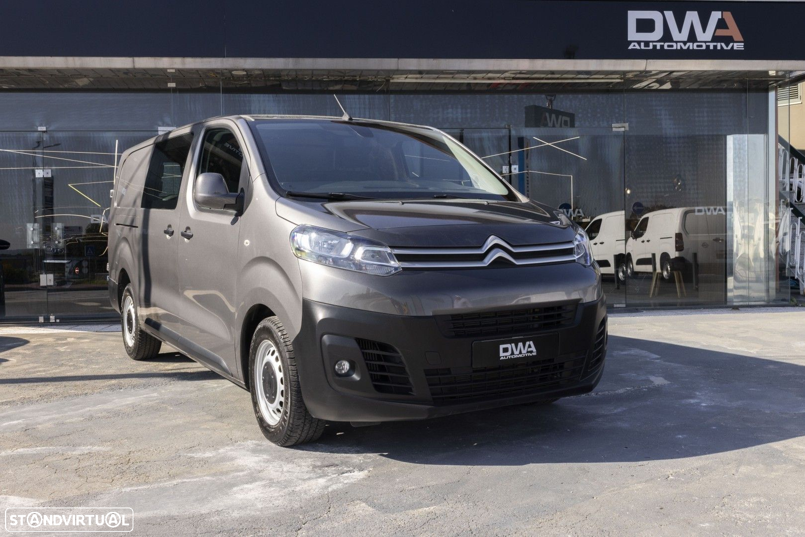 Citroën Jumpy 2.0 BlueHDi XL Club Confort Semi-Vidrado - 2