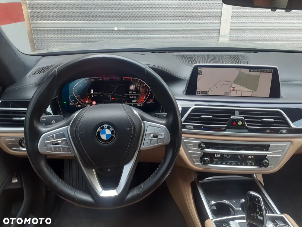BMW Seria 7 - 8