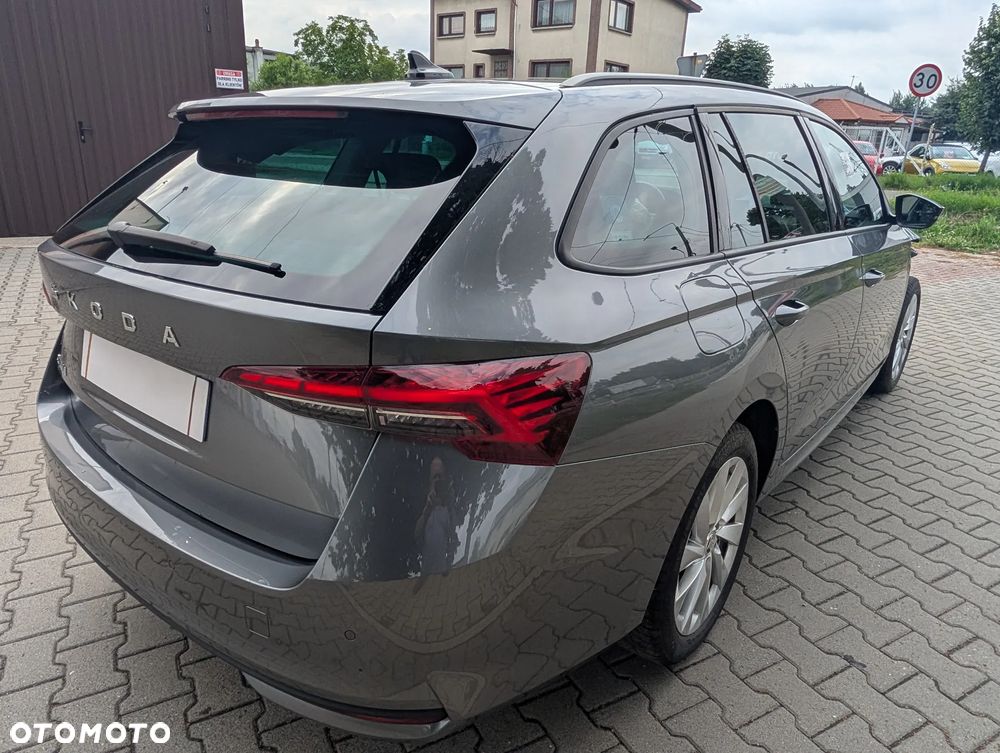 Skoda Octavia 2.0 TDI DSG Exclusive - 9