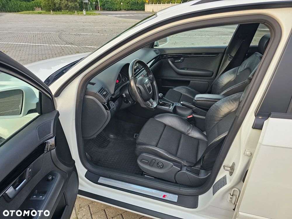 Audi A4 Avant 2.0 TDI Quattro - 15