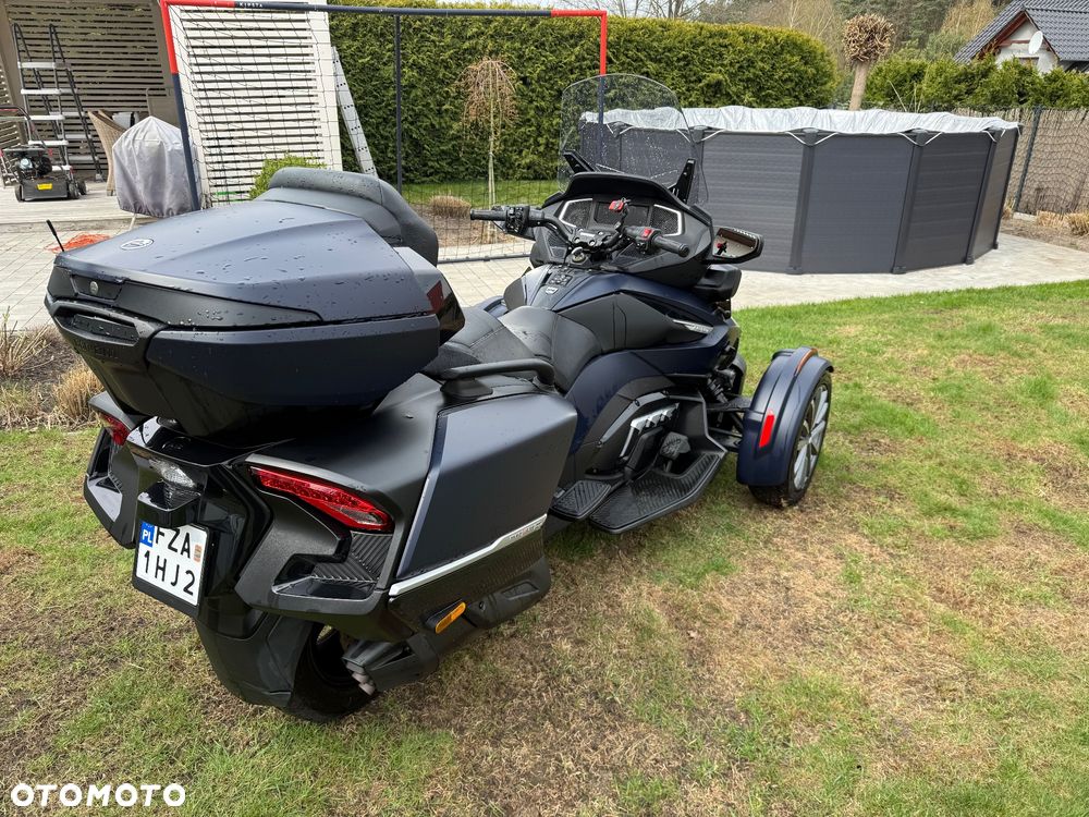 Can-Am Spyder - 6