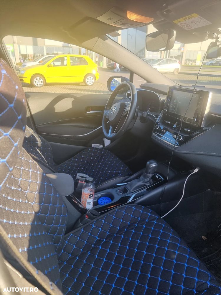 Toyota Corolla - 5