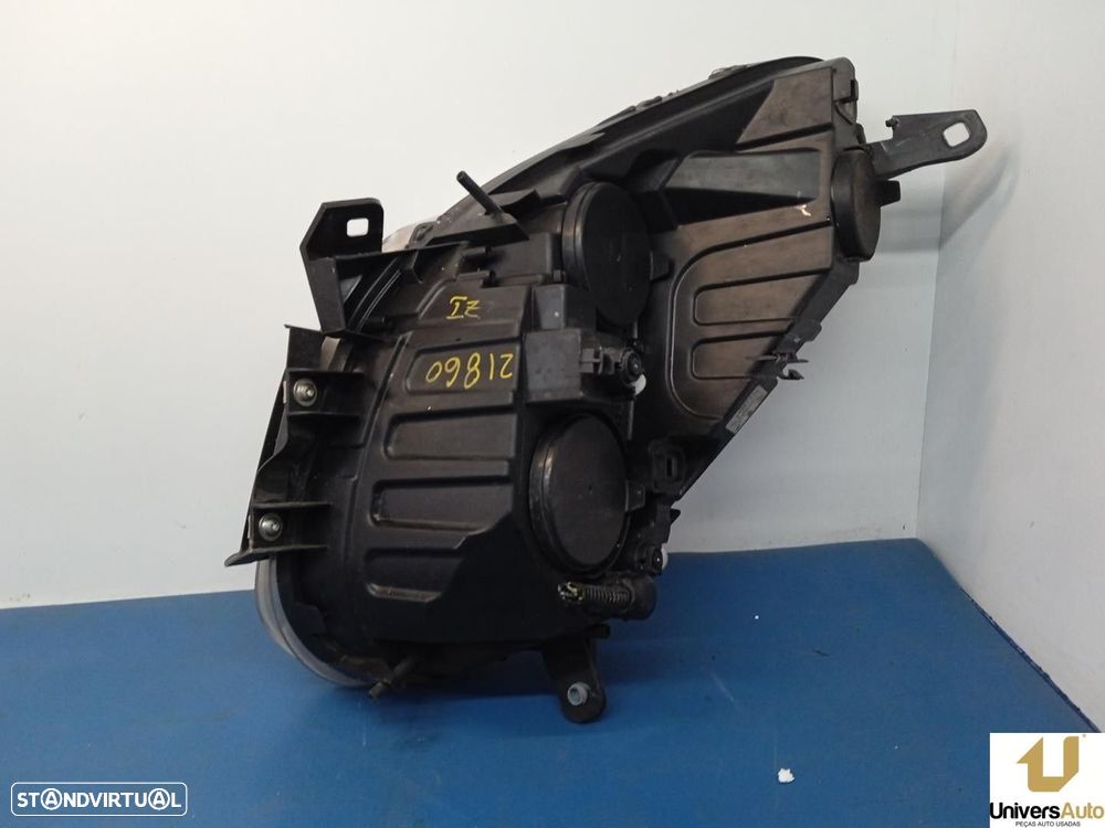 FAROL ESQUERDO FIAT DOBLO FURGÃO/BREAK FAMILIAR 2010 -46390711 - 2