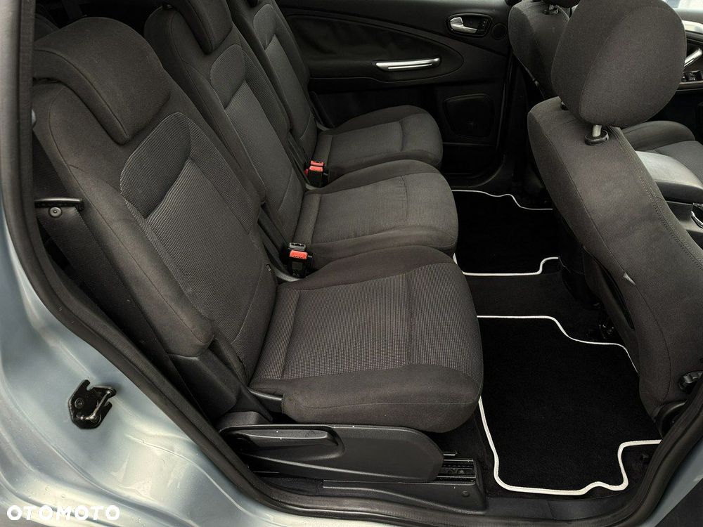 Ford S-Max 2.0 TDCi DPF Titanium - 17