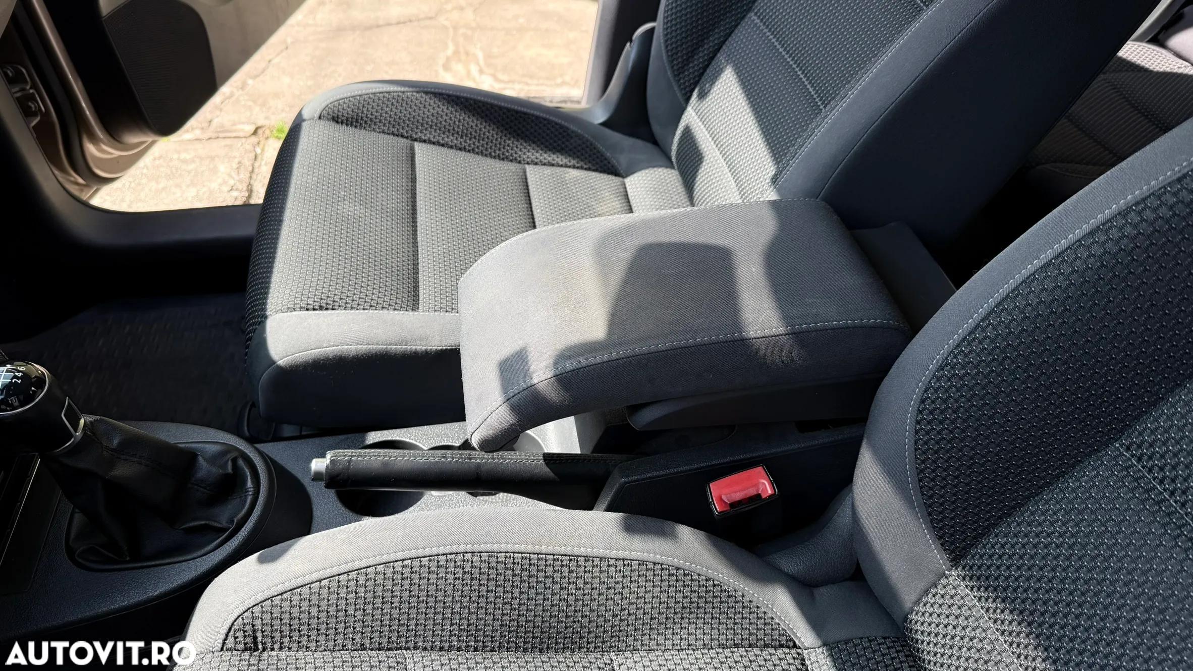 Volkswagen Touran 1.6 TDI BlueMotion Technology Comfortline - 15