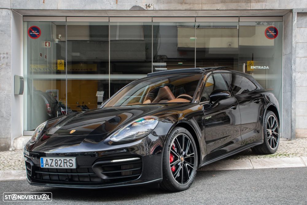 Porsche Panamera Sport Turismo 4S E-Hybrid - 1