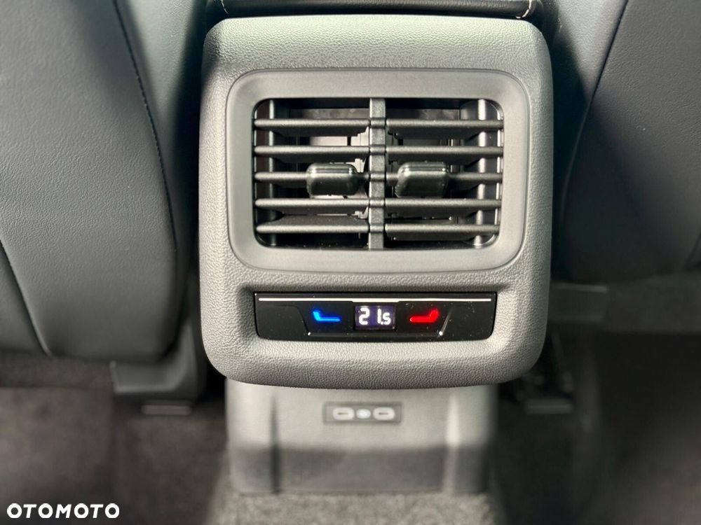 Volkswagen T-Roc 1.5 eTSI R-Line DSG - 30