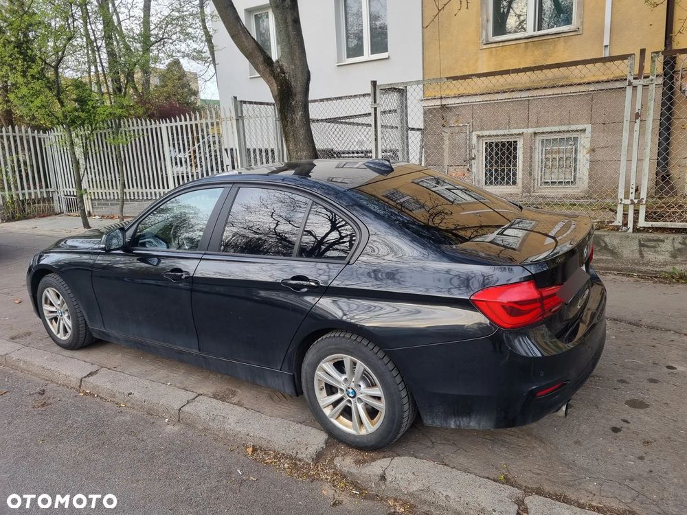 BMW Seria 3 318i - 5