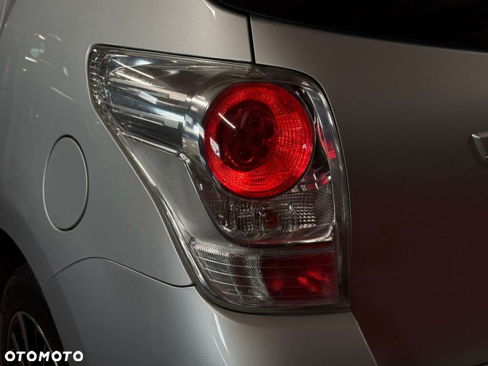 Toyota Verso - 38