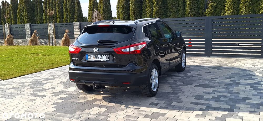 Nissan Qashqai 1.6 DCi Xtronic TEKNA - 25