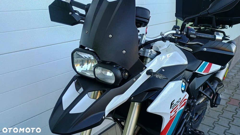 BMW F - 11