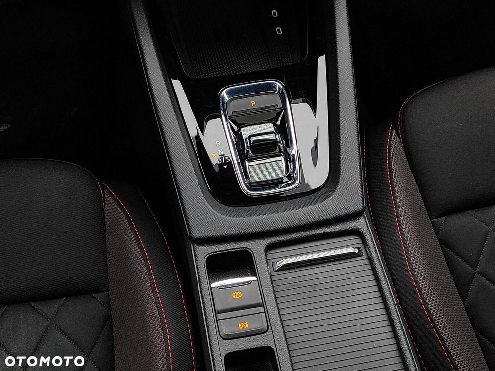 Skoda Octavia 2.0 TDI RS DSG - 23