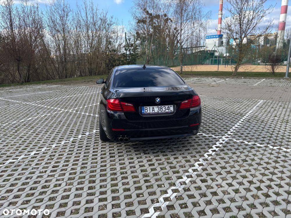 BMW Seria 5 528i - 5
