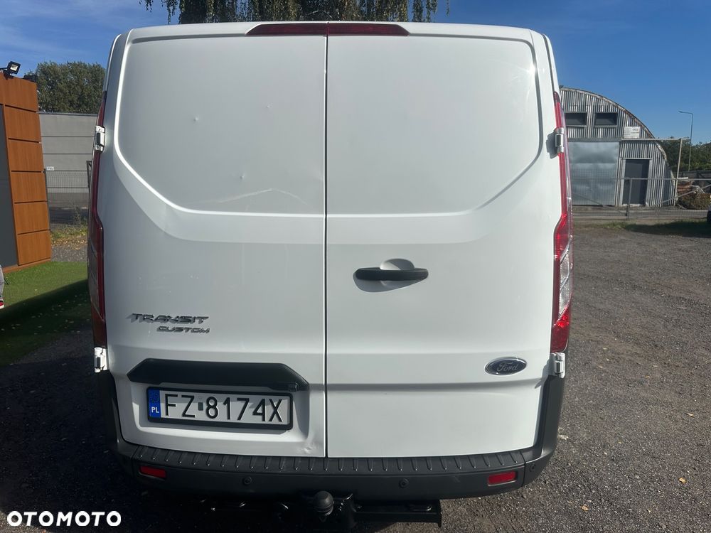 Ford Transit Custom 2.0 130ps 2017/18 6oso. L2 Klima kamera tempomat - 11