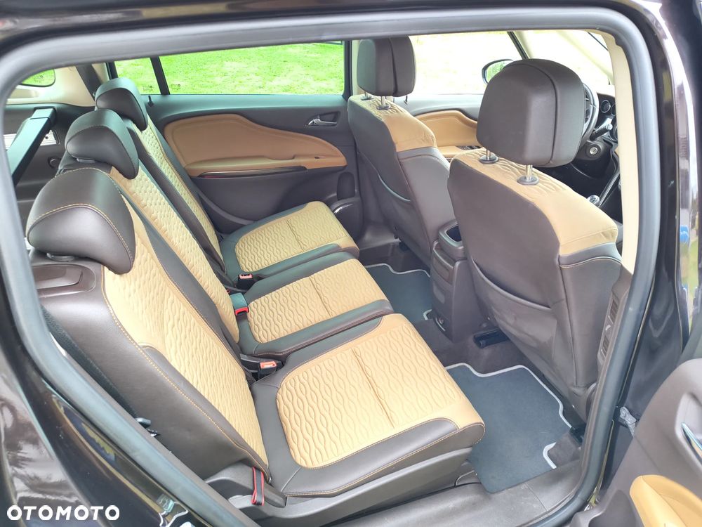 Opel Zafira Tourer 2.0 CDTI Edition - 19