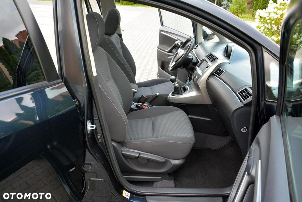 Toyota Verso 1.8 5-Sitzer Executive - 17