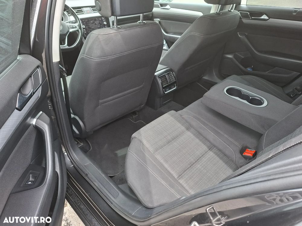 Volkswagen Passat 1.6 TDI DSG Comfortline - 14