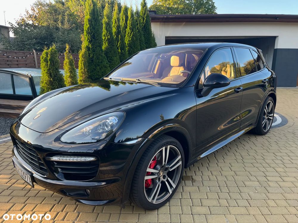 Porsche Cayenne GTS - 1